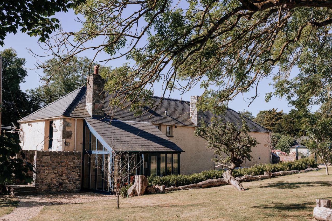Gileston Manor-Self Catering Apartment Saint Athans Bagian luar foto