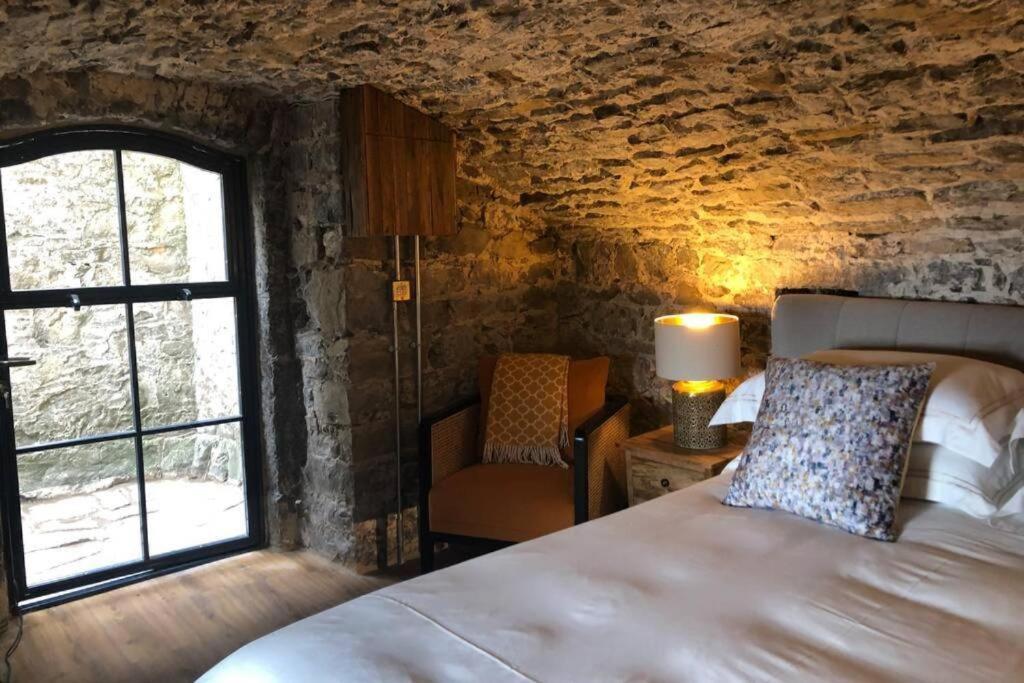 Gileston Manor-Self Catering Apartment Saint Athans Bagian luar foto