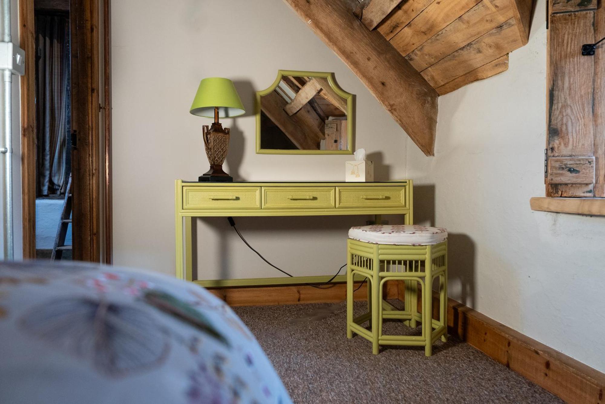 Gileston Manor-Self Catering Apartment Saint Athans Bagian luar foto