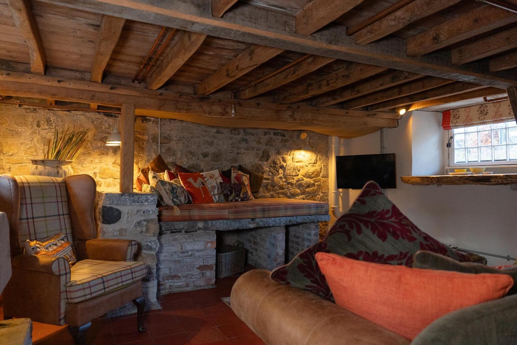 Gileston Manor-Self Catering Apartment Saint Athans Bagian luar foto
